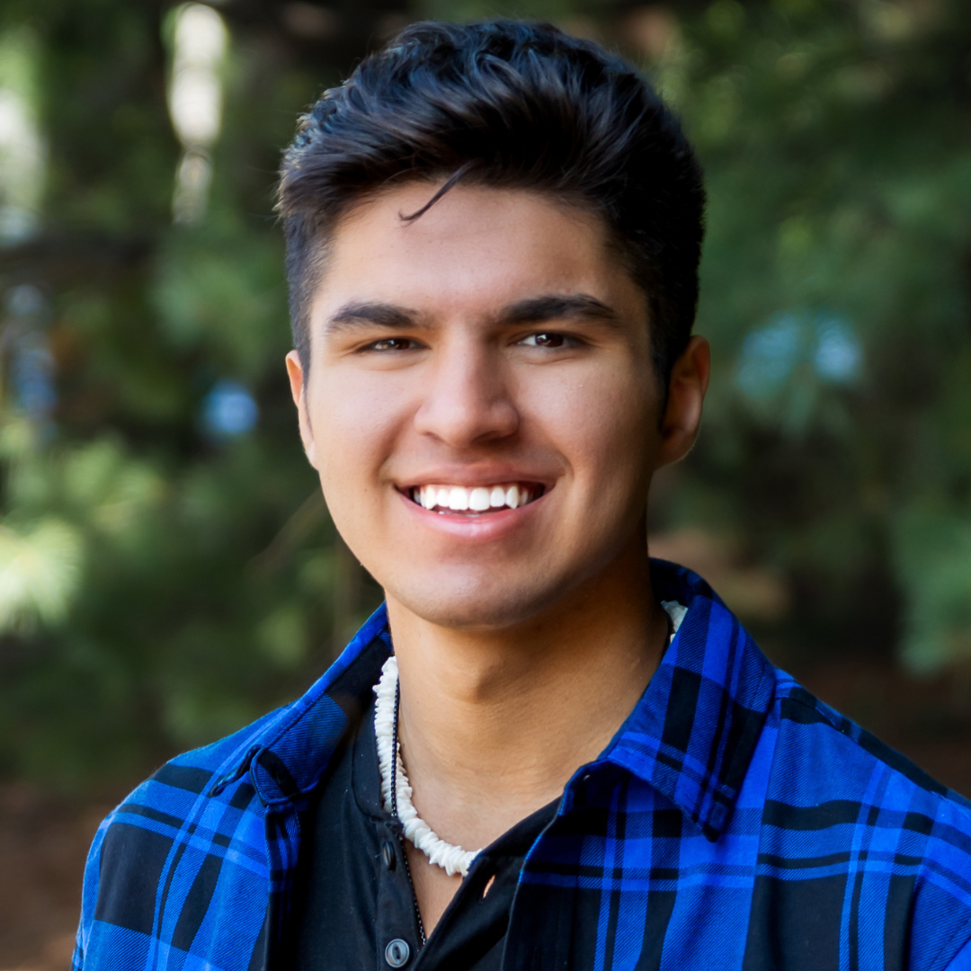 Headshot of Cesar Valadez.